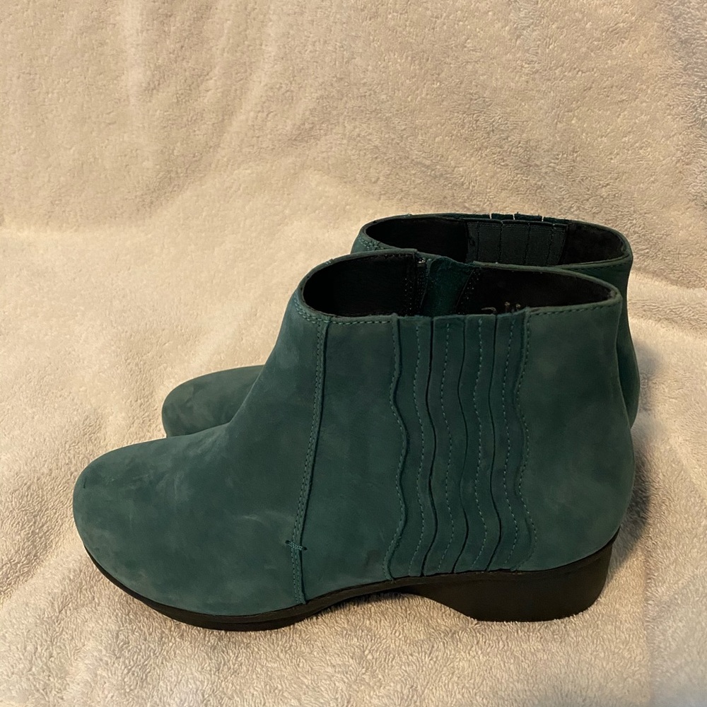 Dansko Larkin Boots - Teal Leather